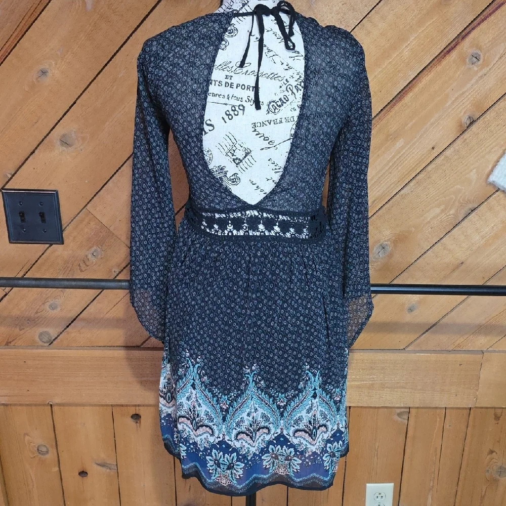 Hollister Boho Paisley Border Print Open Back‎ Lace Waist Mini Dress Navy Small